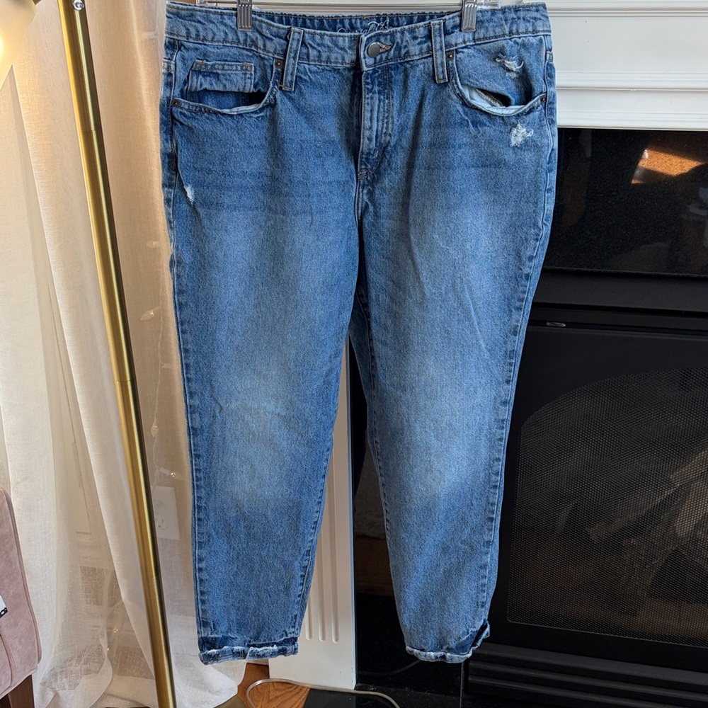 Universal Thread Classic High Rise Straight Jeans - Picture 7 of 11